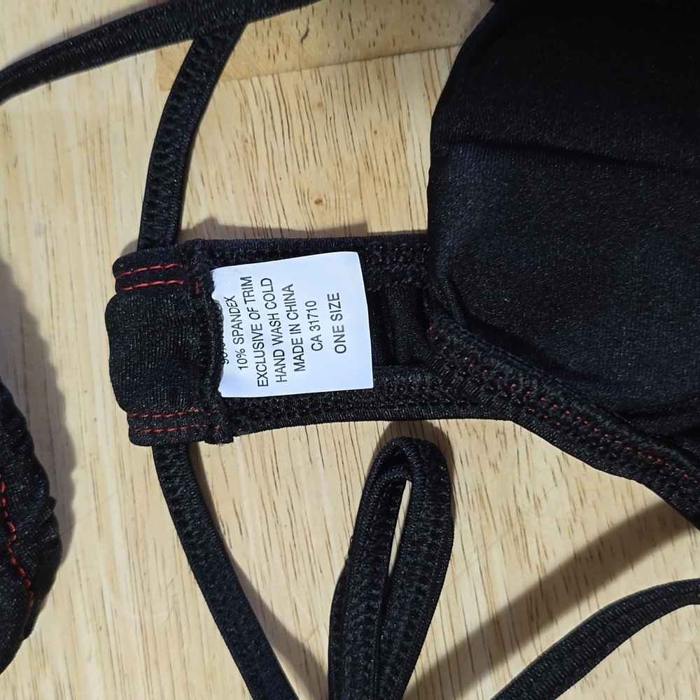 String Bikini - Picture 3 of 3